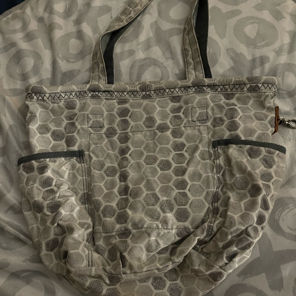 Tote - Picture 2 of 2